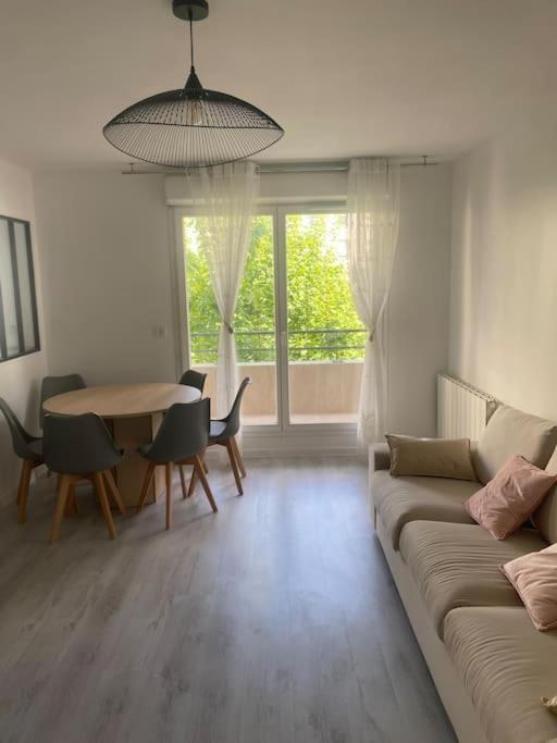 Apartment A 1 Minute Du Stade De France Saint-Denis (Seine-Saint-Denis)